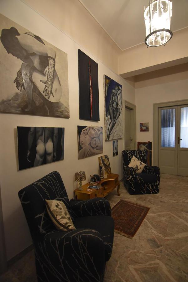 Bed and Breakfast A Casa dell'Artista ViKi Jesi Esterno foto