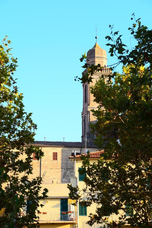 Bed and Breakfast A Casa dell'Artista ViKi Jesi Esterno foto