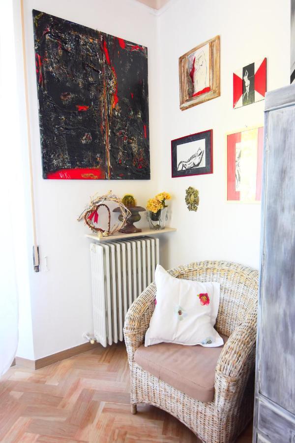 Bed and Breakfast A Casa dell'Artista ViKi Jesi Esterno foto